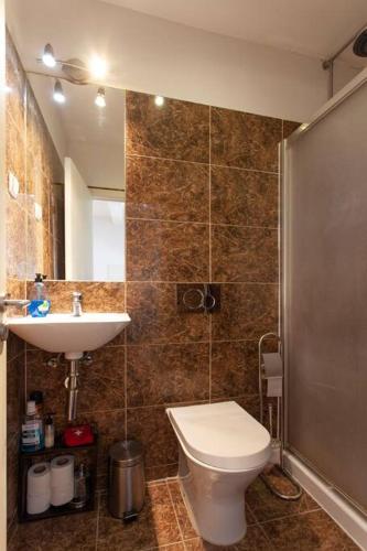 Alfama III - French balcony and smart check-in