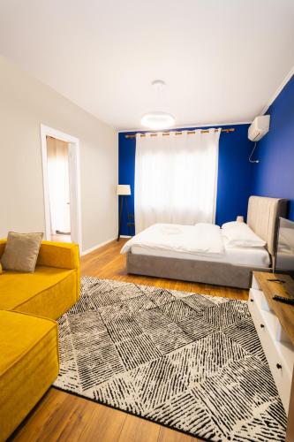 Central Cane Apartment