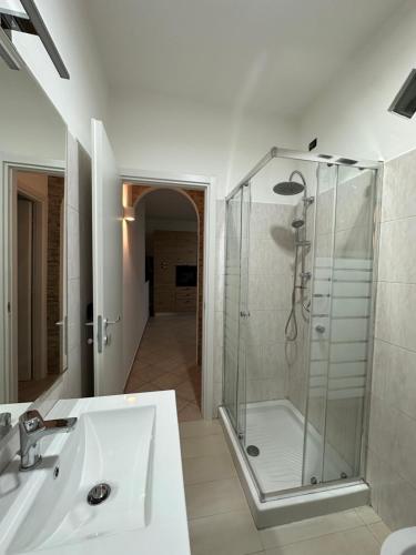 a bathroom with a shower and a sink at la corte di seba milano malpensa in Cardano al Campo