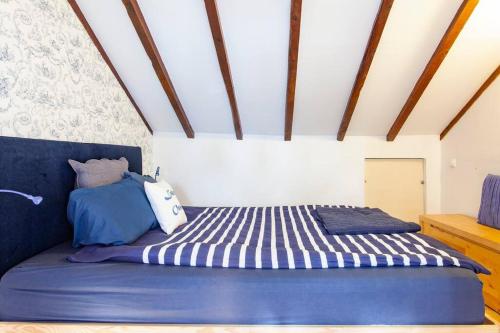 Mouraria I, Eco-duplex, French Balcony & Smart Check-in