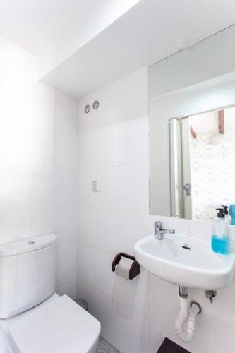 Mouraria I, Eco-duplex, French Balcony & Smart Check-in