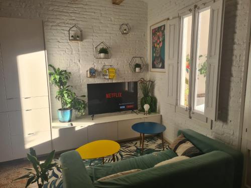 Enchanting 2 BR flat with terrace near Plaça Espanya