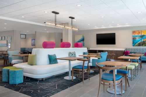 Home2 Suites By Hilton Jacksonville Downtown Image