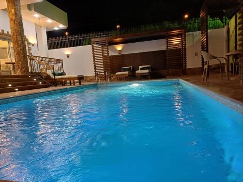 Kolam renang di atau di dekat Twilight palace