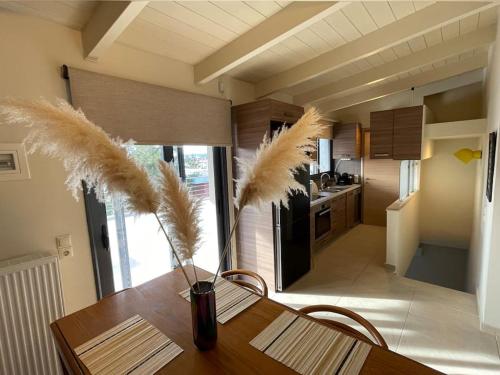 Η κουζίνα ή μικρή κουζίνα στο Porto - luxury penthouse, pool, walk to the beach