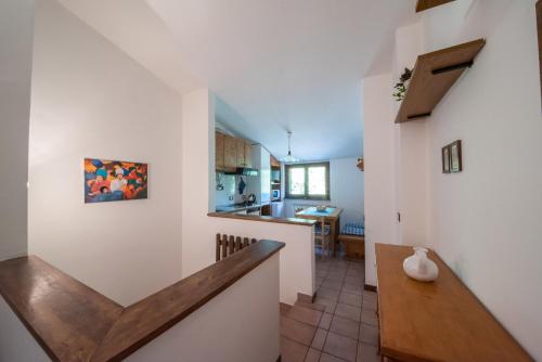 een trap naar een keuken in een huis bij A Casa di Stella in Perugia