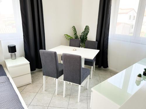 Sunside Apartments