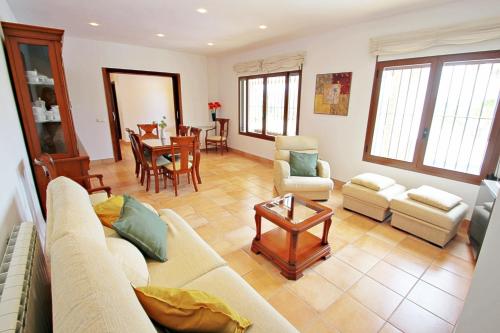 Maite - spacious villa with views and private pool in Calpe