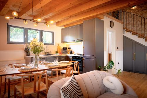 Dapur atau dapur kecil di Marchelina house