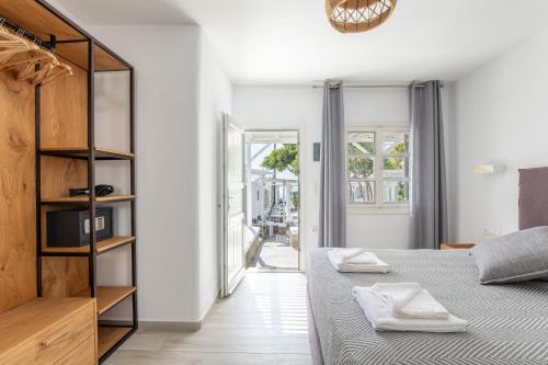Gallery image of Agia Anna Beachfront Boutique in Paraga