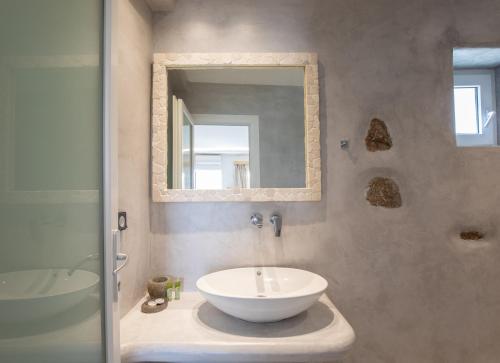 Gallery image of Agia Anna Beachfront Boutique in Paraga
