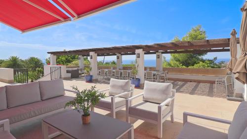 La Roca Rara - 8 Bedroom Villa