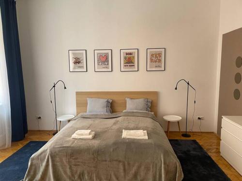 Posteľ alebo postele v izbe v ubytovaní 3 bedroom apartment by the Parliament