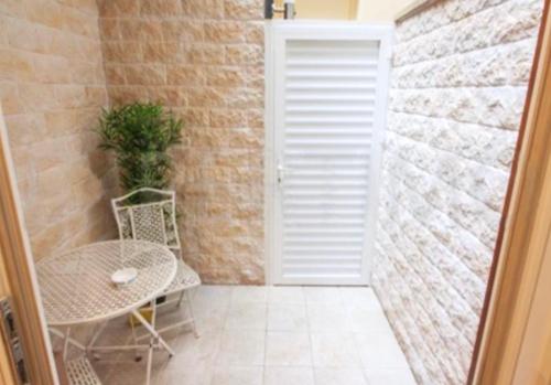 Eiffel Tower studio with patio