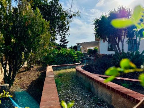Taman di luar VILLA PRIMAVERA
