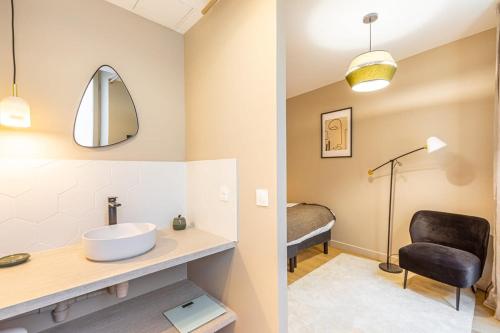 Apartment 60 m2 xx Center of Paris xx 2 Bedrooms & 2 Bathrooms