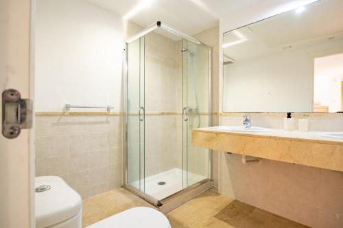 Increíble y Moderno apartamento Duplex con piscinas y preciosas vistas photo 18