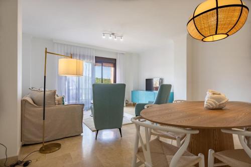 Increíble y Moderno apartamento Duplex con piscinas y preciosas vistas photo 9