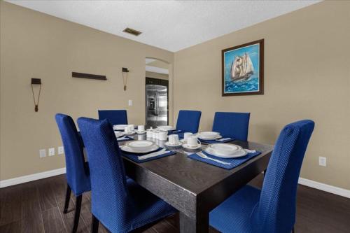Χώρος καθιστικού στο 5Bd 2 Bath with Gameroom & Pool 1 story House
