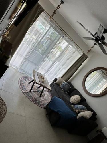 Χώρος καθιστικού στο Departamento con alberca en Cerritos!