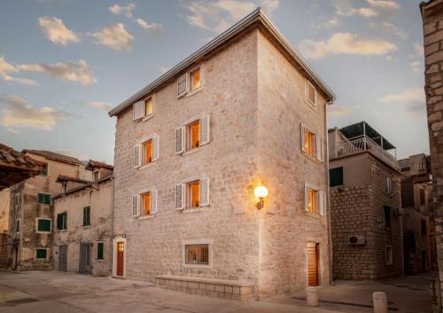 Seaside holiday house Kastel Novi, Kastela - 23126
