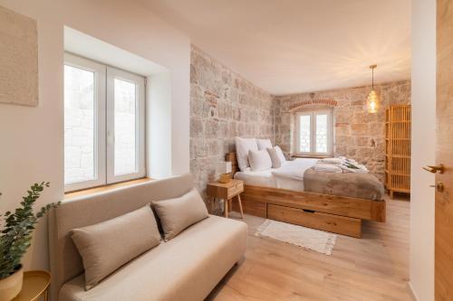 Seaside holiday house Kastel Novi, Kastela - 23126