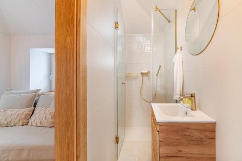 Seaside holiday house Kastel Novi, Kastela - 23126