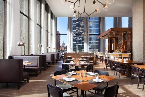 Εστιατόριο ή άλλο μέρος για φαγητό στο The Westin Dallas Downtown