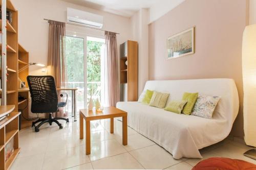 Flat in Athens historic city center @Ipitou str