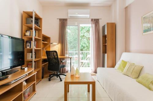 Flat in Athens historic city center @Ipitou str