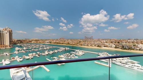 2 BD Tiara Palm Views, Beach & Pool, Amazing views of the Palm
