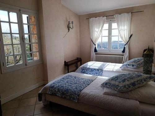 En eller flere senge i et værelse på Romantisch stenen huis