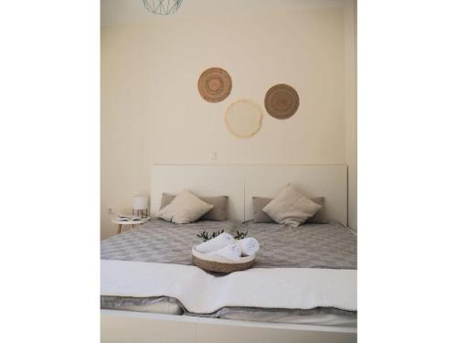 Katil atau katil-katil dalam bilik di Lagoudis Comfortable holiday residence
