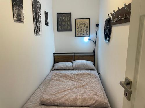 Ένα ή περισσότερα κρεβάτια σε δωμάτιο στο ANNABELLE Comfort & Luxury Apartament brand new!