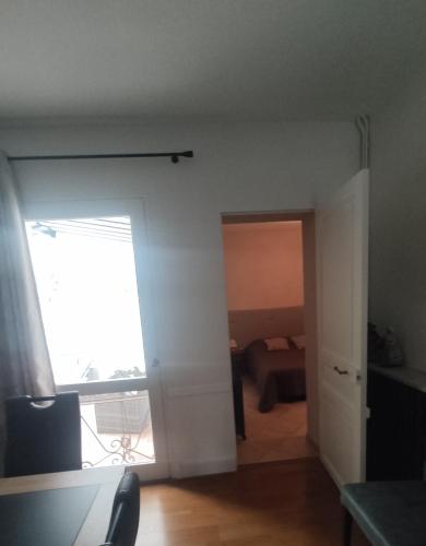 Photo de la galerie de l'établissement CHAMBRE 1 CALME PROCHE GARE, CENTRE VILLE et FESTIVAL, à Avignon