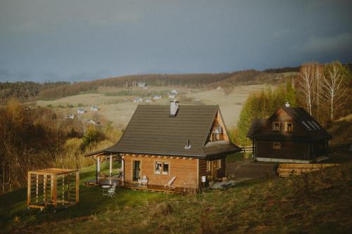 巴利格魯德的住宿－Chata Sękata，山边的房子