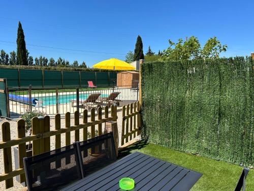 Appart'Estel 2 pers en campagne avec terrasse et accès piscine