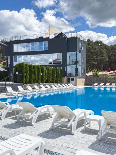 Bazén v ubytování Avalon Hotel&Pool nebo v jeho okolí