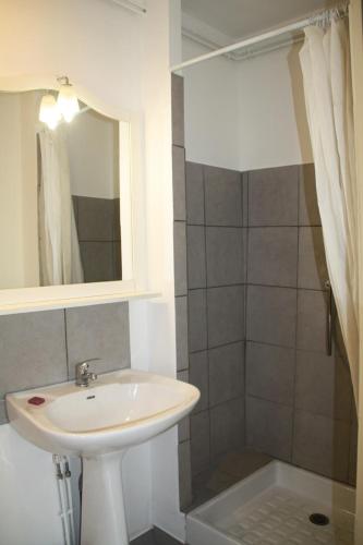 Photo de la galerie de l'établissement Studio de Claveyrolas, à Nedde