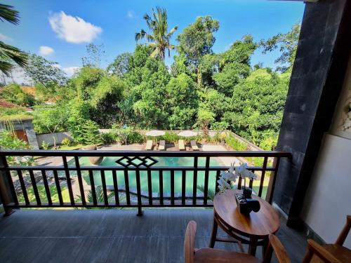 Balkón nebo terasa v ubytování Bambu Lokha Guest house, Gianyar Bali