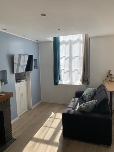 Photo de la galerie de l'établissement Joli studio dans le vieux Douai climatisé, à Douai