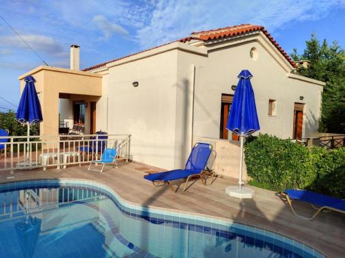 Bazén v ubytování Villa mit herrlichem Meerblick, nahe Rethymno nebo v jeho okolí