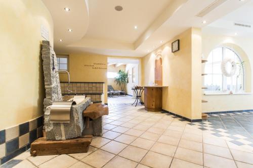 a waiting room with a sink in a building at Alpenaussicht in Obergurgl