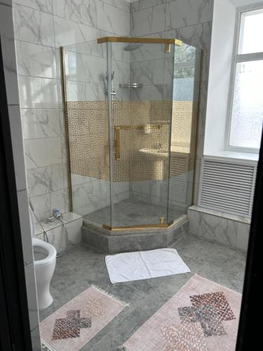 Ett badrum på Hotel FRESH