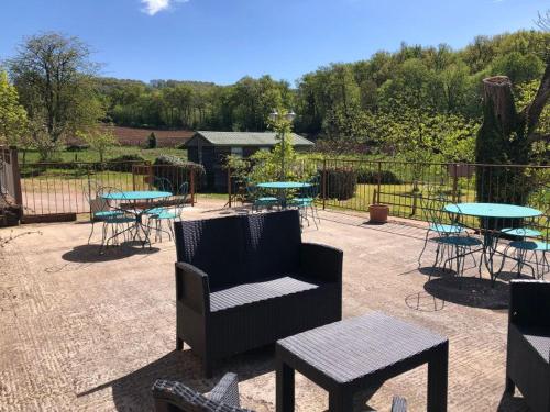 Photo de la galerie de l'établissement Gîtes des Ecuries de Saint Maurice, à Lacapelle-Marival