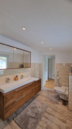 Koupelna v ubytování homy Bludenz Downtown Suites