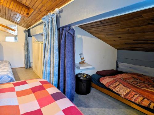 Voodi või voodid majutusasutuse Maison Capbreton proche plage au calme résidence avec piscine toas