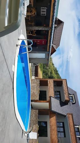 Piscina en o cerca de Drinski Zamak