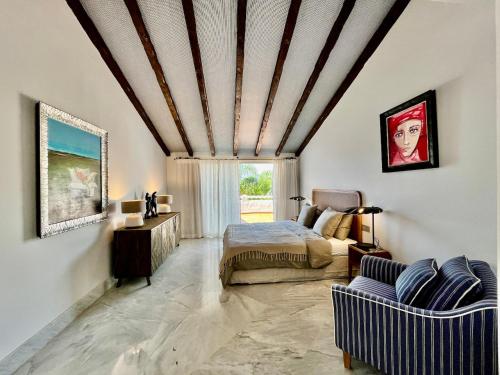 Cozy Townhouse with Sea View