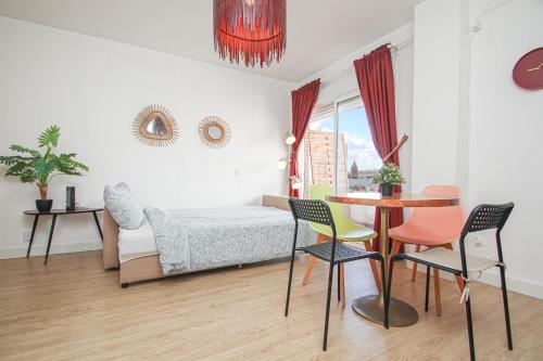 Stunning apt w views to Giralda - 15 minutes walk